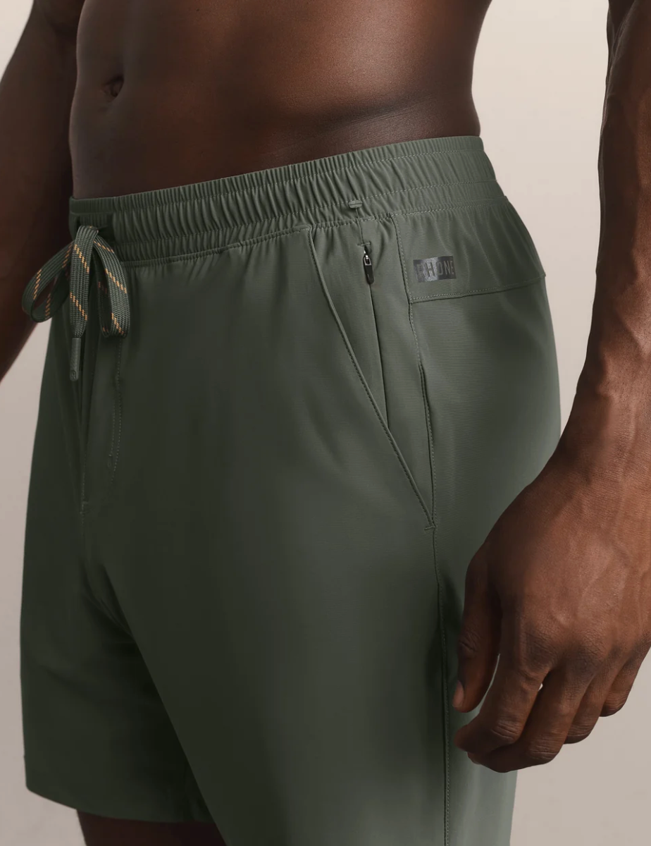 Pursuit Short